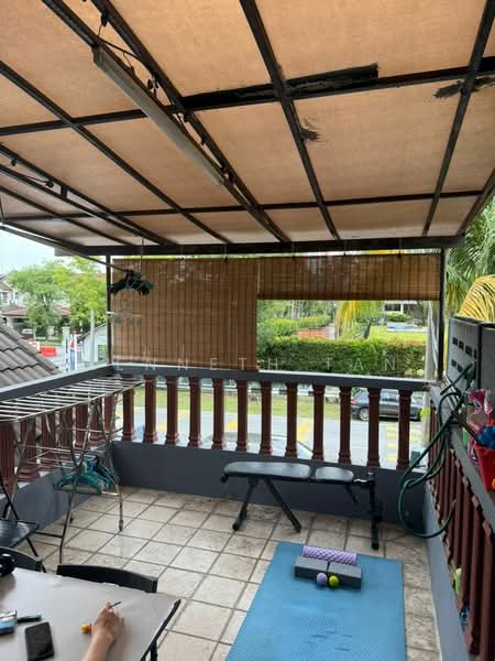 2-storey Terraced House for Sale in Usj 17 (Subang Jaya) - Kenneth Tan - Balcony - PropertyGuru.com.my