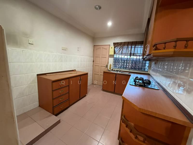 Rumah Teres untuk Dijual di Taman Pasifik Selatan (Batu Pahat) - Qiu Rong - Kitchen - PropertyGuru.com.my