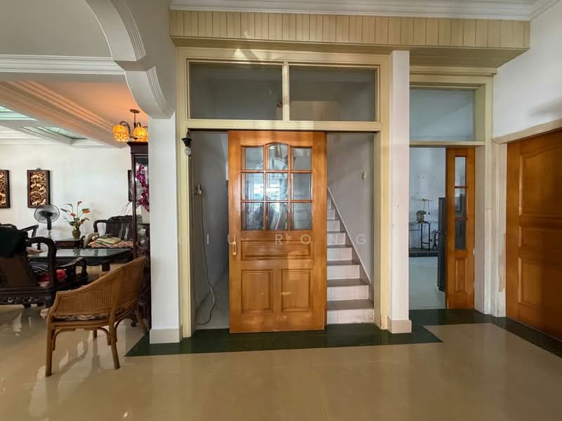 Rumah Teres 2 Tingkat untuk Dijual di Taman Maju (Batu Pahat) - Qiu Rong - Living Room - PropertyGuru.com.my