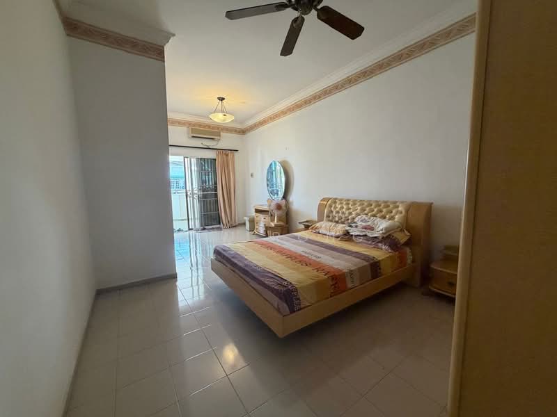 Rumah Teres 2 Tingkat untuk Dijual di Taman Maju (Batu Pahat) - Qiu Rong - Bedroom - PropertyGuru.com.my