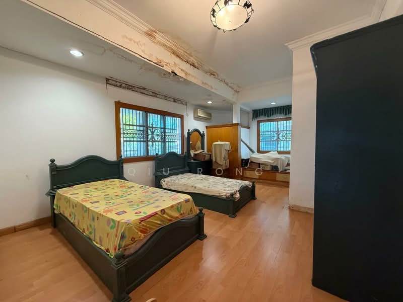 Rumah Teres 2 Tingkat untuk Dijual di Taman Maju (Batu Pahat) - Qiu Rong - Bedroom - PropertyGuru.com.my