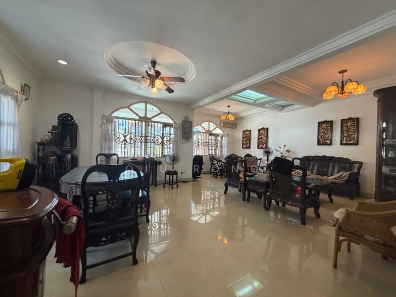 Rumah Teres 2 Tingkat untuk Dijual di Taman Maju (Batu Pahat) - Qiu Rong - Living Room - PropertyGuru.com.my