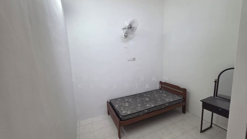 Rumah Teres 2 Tingkat untuk Disewa di Taman Sentosa (Klang) - Surendran Karapiah - Bedroom - PropertyGuru.com.my