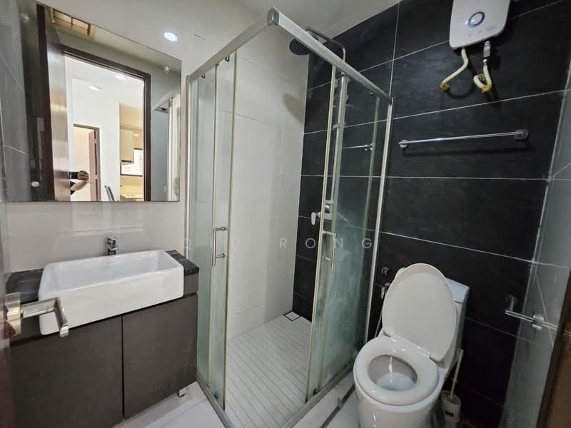 Kondominium untuk Dijual di Amberside @ Country Garden Danga Bay - Qiu Rong - Bathroom - PropertyGuru.com.my