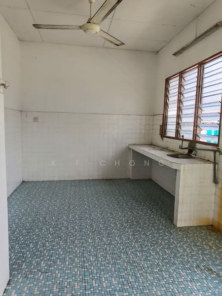 1-storey Terraced House for Sale in Ayer Tawar (Perak) - K F Chong - Kitchen - PropertyGuru.com.my