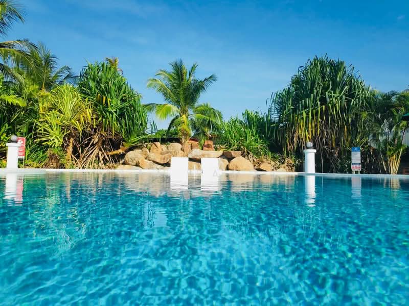 Hotel / Resort for Sale in Kuah (Kedah) - Sam Jamal - Exterior - PropertyGuru.com.my