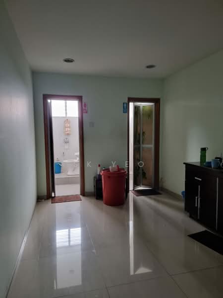 Factory for Rent in Taman Subang Permai (Subang Jaya) - sk Yeo - Bathroom - PropertyGuru.com.my