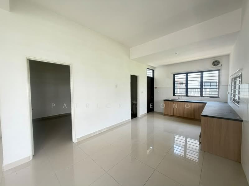 Rumah Teres 2 Tingkat untuk Dijual di Rawang (Selangor) - Patrick Leong - Kitchen - PropertyGuru.com.my