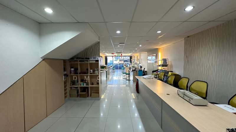 Kedai untuk Dijual di Kampung Jawa (Ipoh) - Edmond Tan - Interior - PropertyGuru.com.my