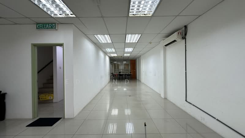 Kedai untuk Dijual di Kampung Jawa (Ipoh) - Edmond Tan - Corridor - PropertyGuru.com.my