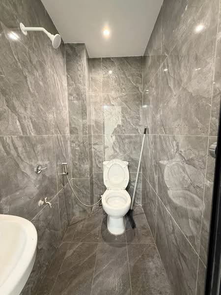 2-storey Terraced House for Sale in Taman Desa Cemerlang (Ulu Tiram) - Han Yong Ang - Bathroom - PropertyGuru.com.my