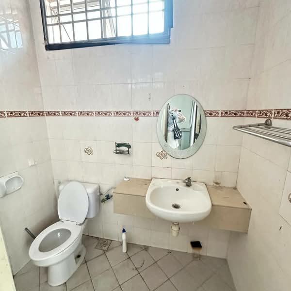 2-storey Terraced House for Rent in Taman Nusa Jaya Mas (Iskandar Puteri (Nusajaya)) - Nick Low - Bathroom - PropertyGuru.com.my
