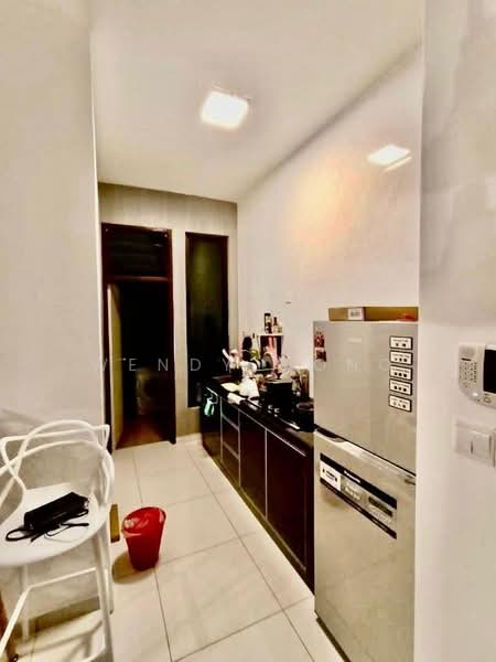 Service Residence for Sale at D'Summit Residences - Wendy Wong - Kitchen - PropertyGuru.com.my