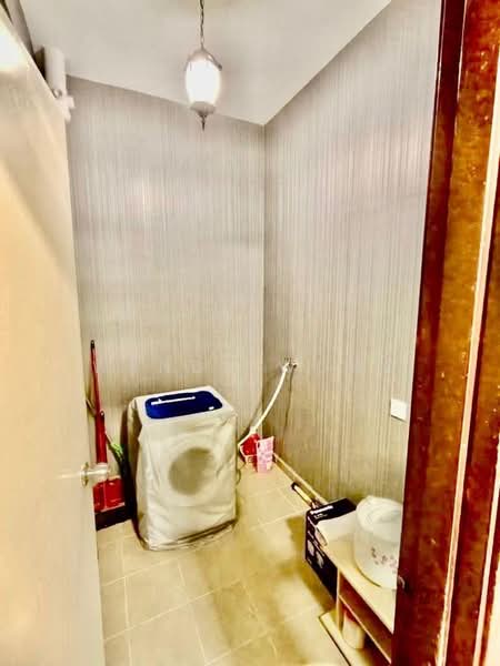 Service Residence for Sale at D'Summit Residences - Wendy Wong - Interior - PropertyGuru.com.my