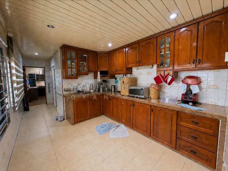 Semi-Detached House for Sale in Island Glades (Jelutong) - Qyan Goh - Kitchen - PropertyGuru.com.my