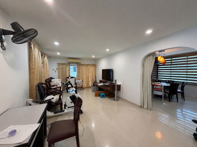 Semi-Detached House for Sale in Island Glades (Jelutong) - Qyan Goh - Living Room - PropertyGuru.com.my
