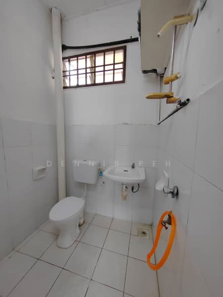 Apartment for Sale at Taman Ehsan Jaya - Dennis Peh - Bathroom - PropertyGuru.com.my