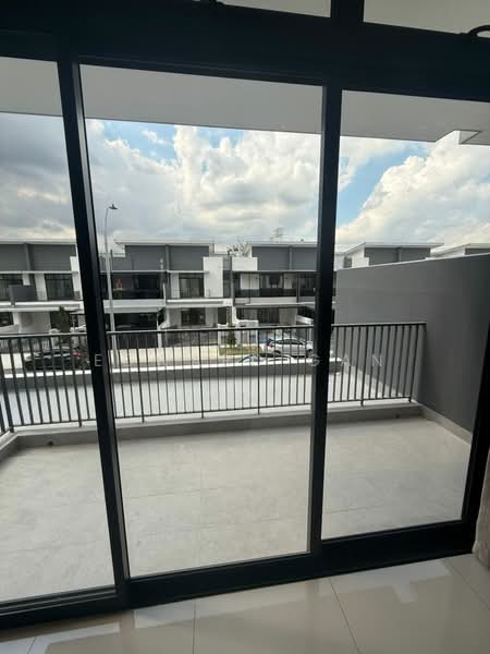 2.5-storey Terraced House for Rent in Taman Ponderosa (Johor Bahru) - Edward Gan - Balcony - PropertyGuru.com.my