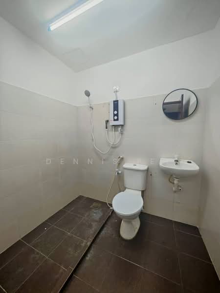 Kedai untuk Disewa di Taman Masai Utama (Masai) - Dennis Peh - Bathroom - PropertyGuru.com.my