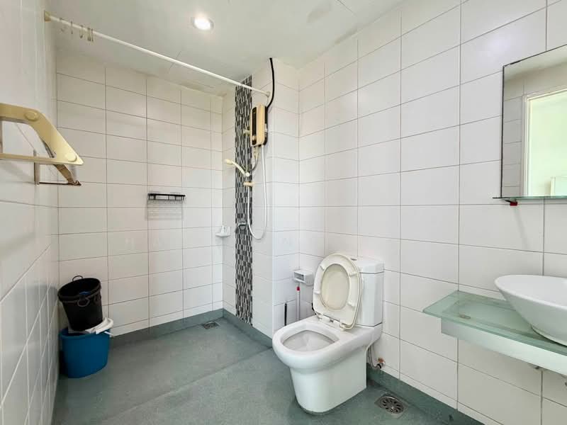 Service Residence for Sale at Greenfield Regency - Han Yong Ang - Bathroom - PropertyGuru.com.my