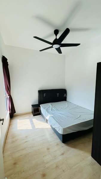 Kondominium untuk Disewa di The Holmes 1 - Jeff Tan - Bedroom - PropertyGuru.com.my