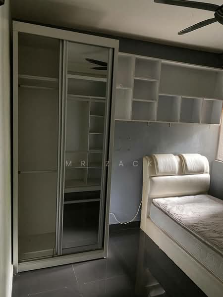 Kondominium untuk Dijual di Kemuncak Shah Alam - Mr Zack - Bedroom - PropertyGuru.com.my