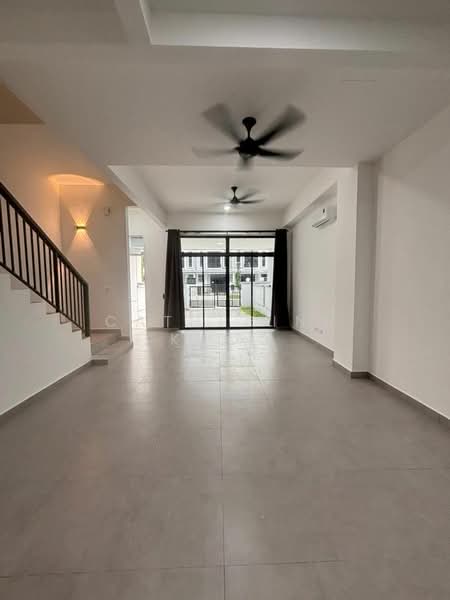 2-storey Terraced House for Rent in Taman Mount Austin (Tebrau) - Catherine Khoo - Living Room - PropertyGuru.com.my