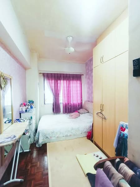 Pangsapuri untuk Dijual di Permai Villa - Kamsol Mascuri - Bedroom - PropertyGuru.com.my