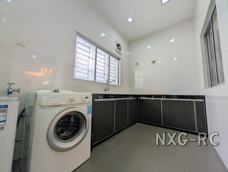 2-storey Terraced House for Sale in Setia Indah (Setia Alam) - Raymond Cheng - Kitchen - PropertyGuru.com.my
