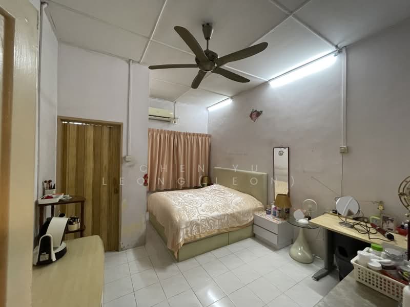 Tanah Banglo untuk Dijual di Seksyen 6 (Petaling Jaya) - Chen Yu Leong(Leon) - Bedroom - PropertyGuru.com.my