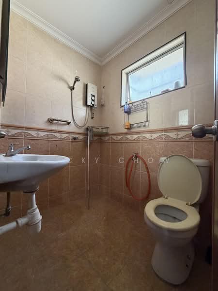 Rumah Teres 2 Tingkat untuk Disewa di Taman Taynton View (Cheras) - Sicky Chow - Bathroom - PropertyGuru.com.my