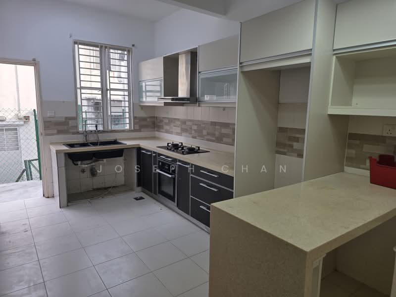 Rumah Teres 2 Tingkat untuk Dijual di Setia Alam (Selangor) - Joseph Chan - Kitchen - PropertyGuru.com.my