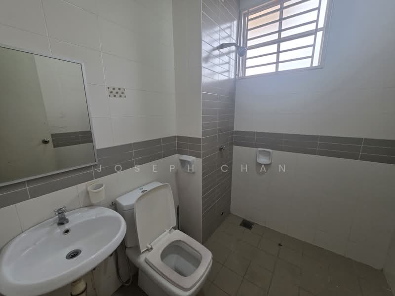 Rumah Teres 2 Tingkat untuk Dijual di Setia Alam (Selangor) - Joseph Chan - Bathroom - PropertyGuru.com.my