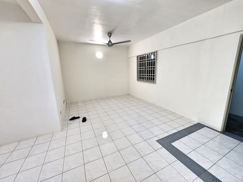 Apartment for Sale at Sri Impian Apartment - Bryan H'ng - Living Room - PropertyGuru.com.my