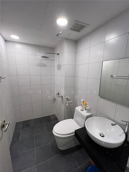 Servis Apartment untuk Disewa di Chambers - Charmaine Wong - Bathroom - PropertyGuru.com.my