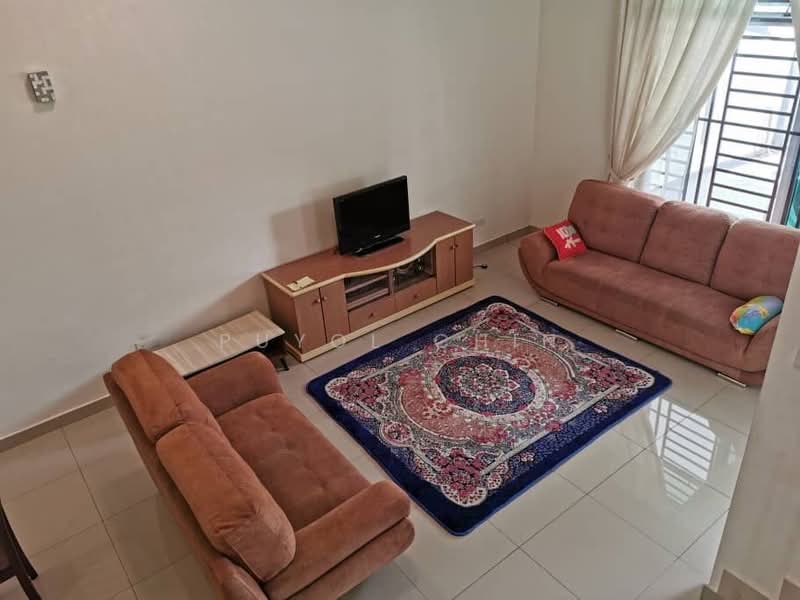 Rumah Teres 2 Tingkat untuk Disewa di Taman Mount Austin (Tebrau) - Puyol Chin - Living Room - PropertyGuru.com.my