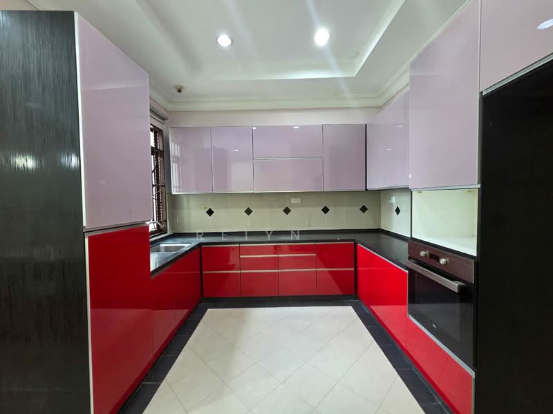 Semi-Detached House for Sale in Taman TTDI Jaya (Shah Alam) - Reiyn . - Kitchen - PropertyGuru.com.my