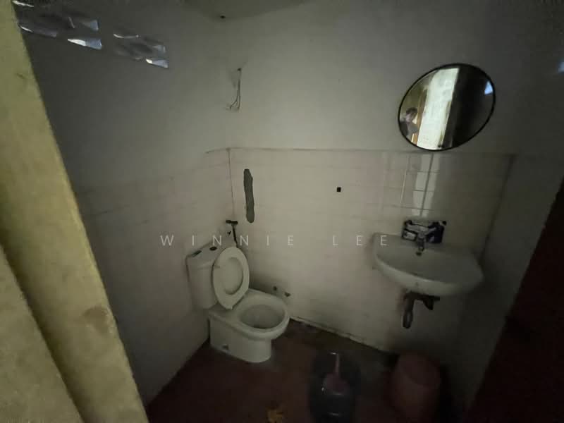 Kedai / Pejabat untuk Disewa di Port Klang (Pelabuhan Klang) (Selangor) - Winnie Lee - Bathroom - PropertyGuru.com.my