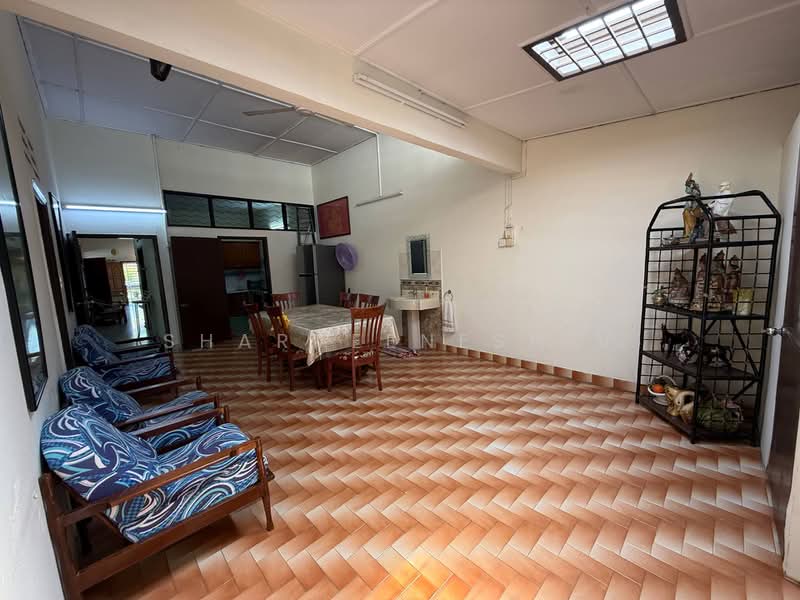Rumah Berkembar untuk Dijual di Kampung Kasipillay (Kuala Lumpur) - Sharveenesh V - Living Room - PropertyGuru.com.my