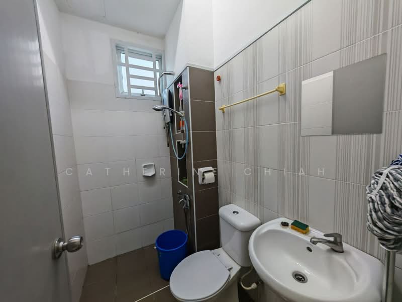 2-storey Terraced House for Rent in Setia Eco Village (Gelang Patah) - Catherine Chiah - Bathroom - PropertyGuru.com.my