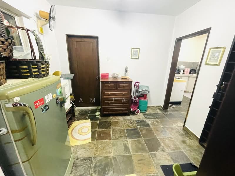 Semi-Detached House for Sale in Ampang (Selangor) - Sam Jamal - Kitchen - PropertyGuru.com.my