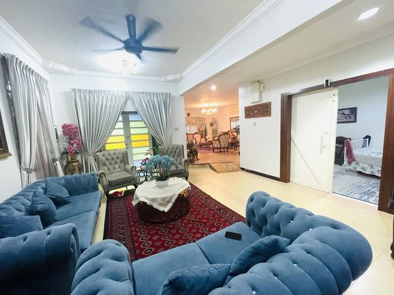 Semi-Detached House for Sale in Ampang (Selangor) - Sam Jamal - Living Room - PropertyGuru.com.my