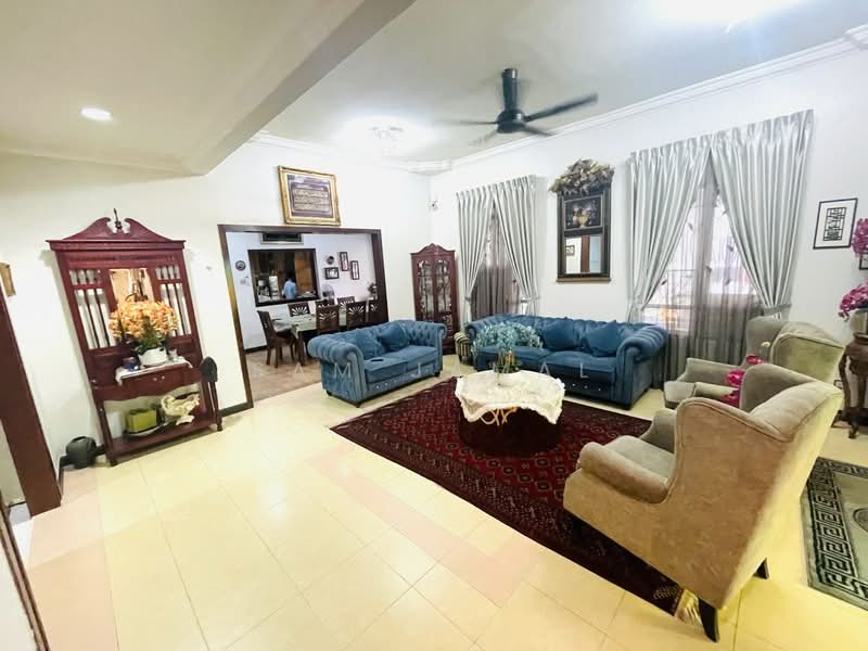 Semi-Detached House for Sale in Ampang (Selangor) - Sam Jamal - Living Room - PropertyGuru.com.my