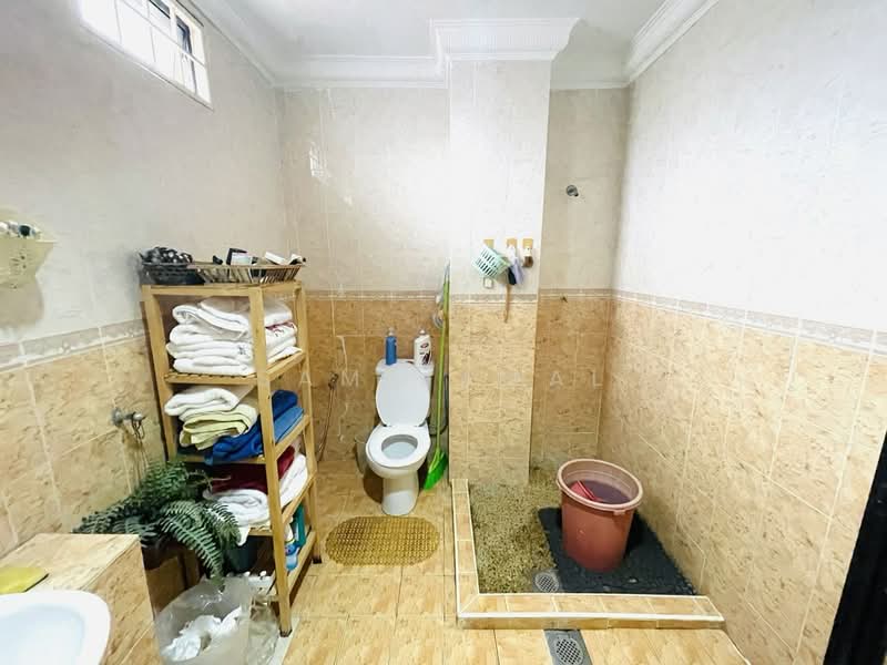 Semi-Detached House for Sale in Ampang (Selangor) - Sam Jamal - Bathroom - PropertyGuru.com.my