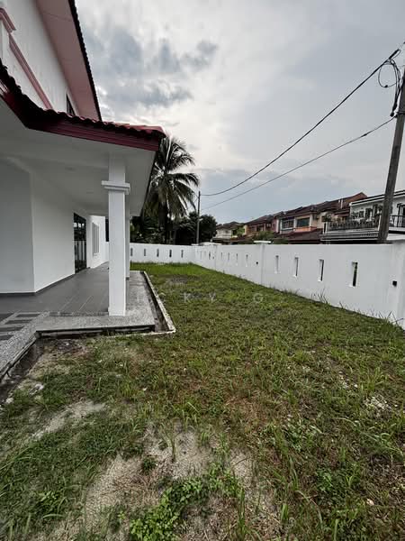 2-storey Terraced House for Sale in Taman Prima Saujana (Kajang) - Vicky G. - Exterior - PropertyGuru.com.my