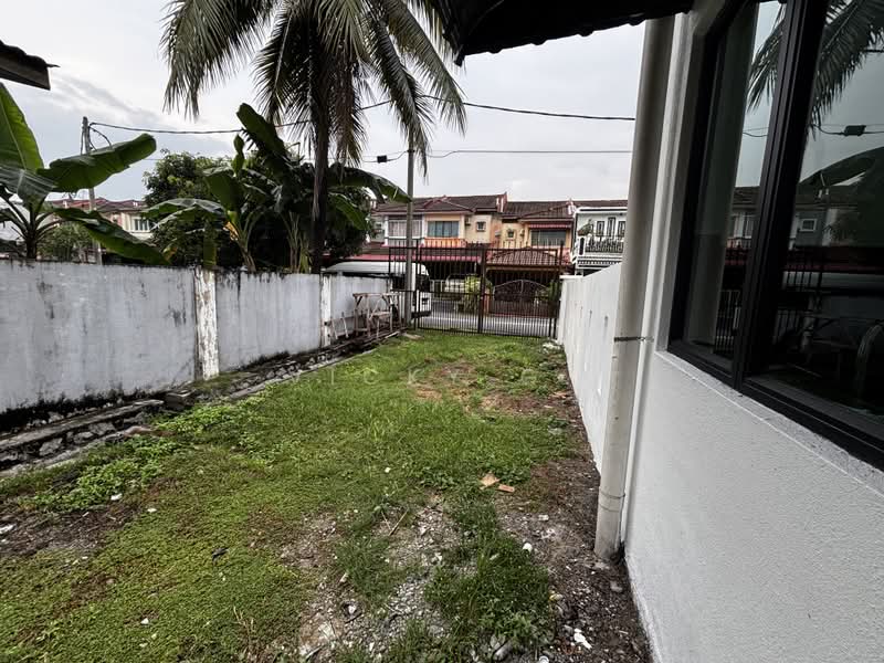 2-storey Terraced House for Sale in Taman Prima Saujana (Kajang) - Vicky G. - Exterior - PropertyGuru.com.my