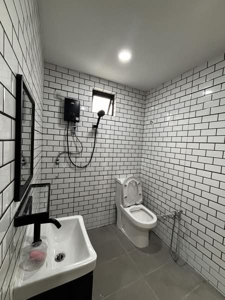 2-storey Terraced House for Sale in Taman Prima Saujana (Kajang) - Vicky G. - Bathroom - PropertyGuru.com.my