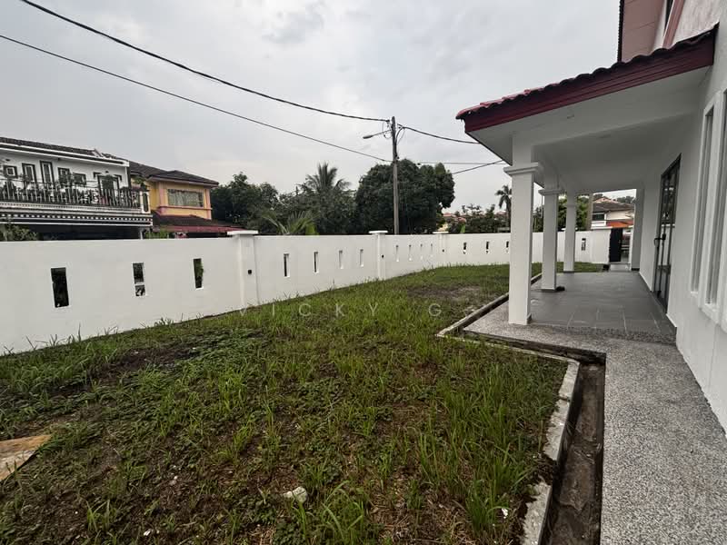 2-storey Terraced House for Sale in Taman Prima Saujana (Kajang) - Vicky G. - Exterior - PropertyGuru.com.my