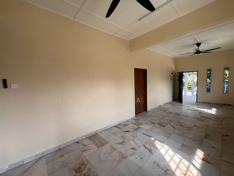 1-storey Terraced House for Rent in Bandar Rinching Seksyen 2 (Semenyih) - Mu'izz Halim - PropertyGuru.com.my