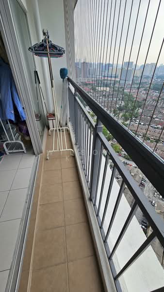 Pangsapuri untuk Disewa di Residensi Vista Wirajaya - Wilson Kee - Balcony - PropertyGuru.com.my
